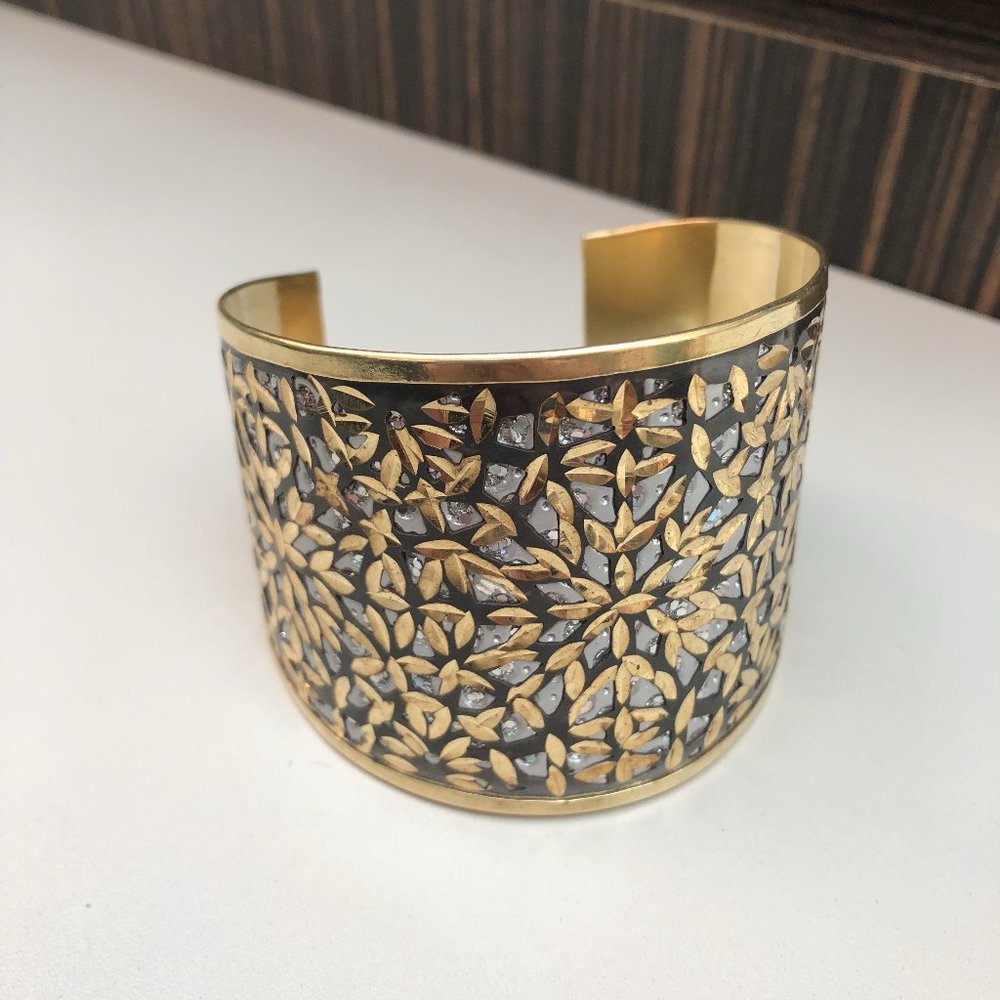 Statement cuff